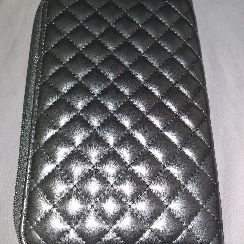 Nwot It cosmetics makeup brush case